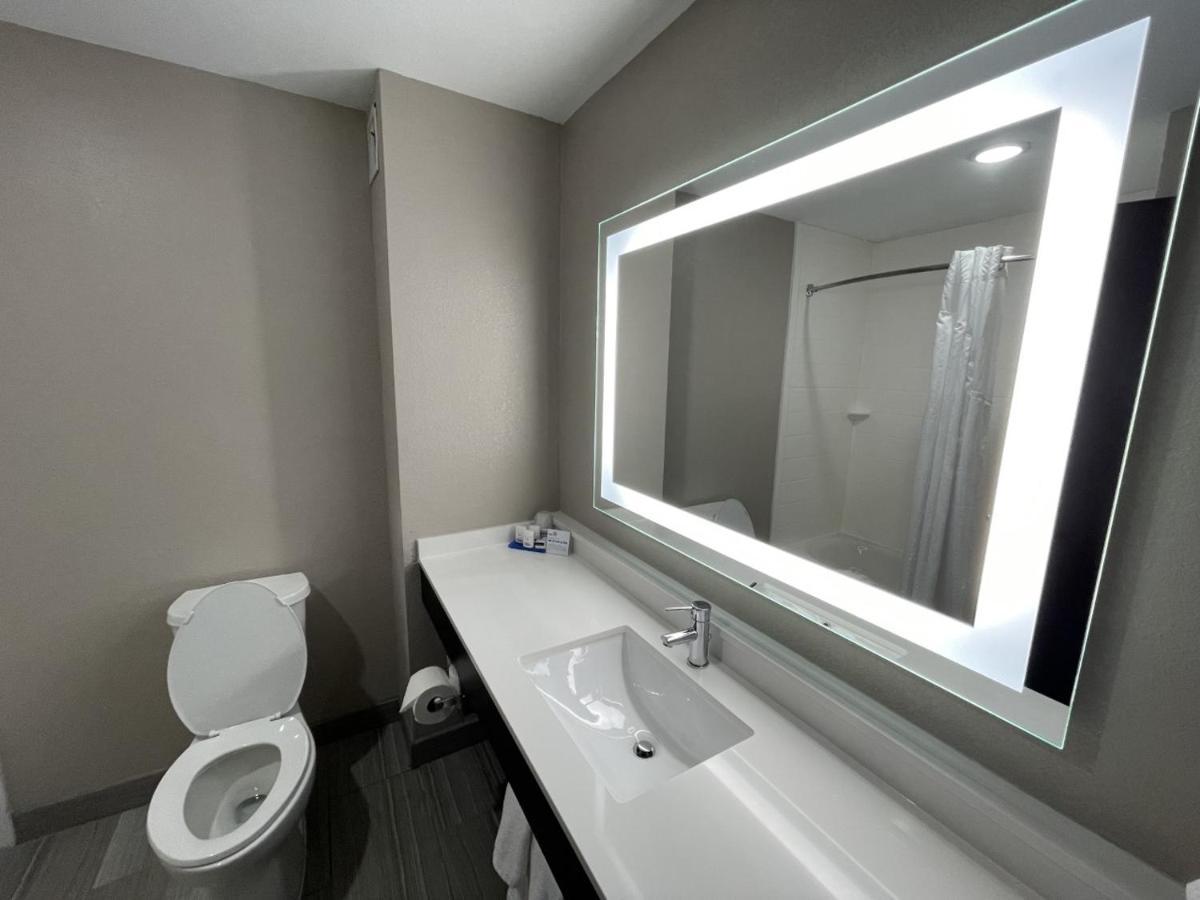 Holiday Inn Express Hotel And Suites Ada By Ihg מראה חיצוני תמונה