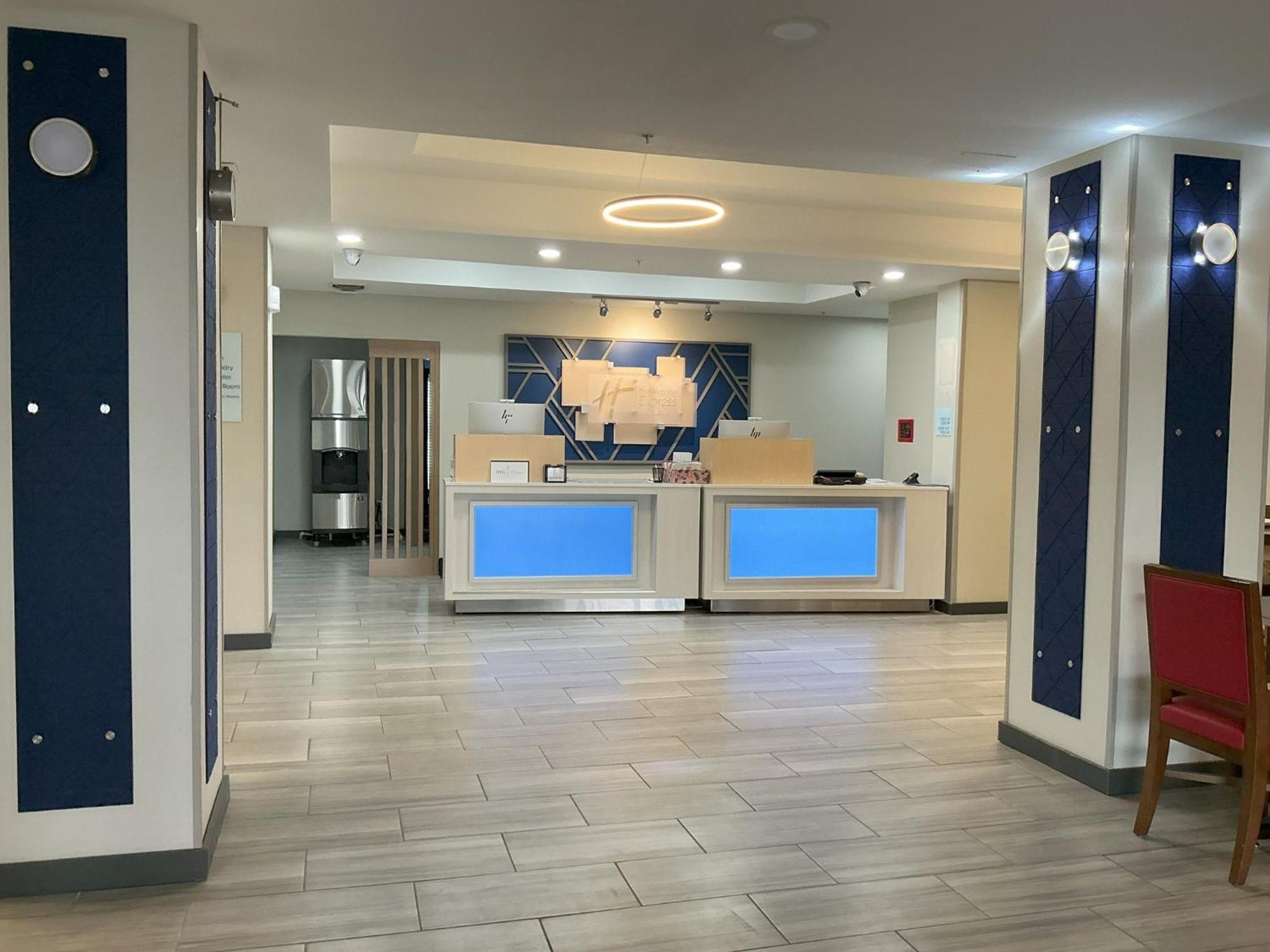 Holiday Inn Express Hotel And Suites Ada By Ihg מראה חיצוני תמונה