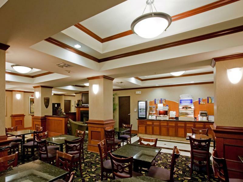 Holiday Inn Express Hotel And Suites Ada By Ihg מראה חיצוני תמונה